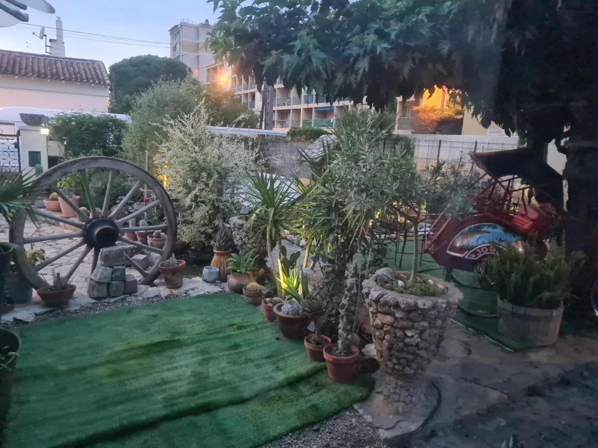 Site Paradis Rue Colibri أفينيون المظهر الخارجي الصورة